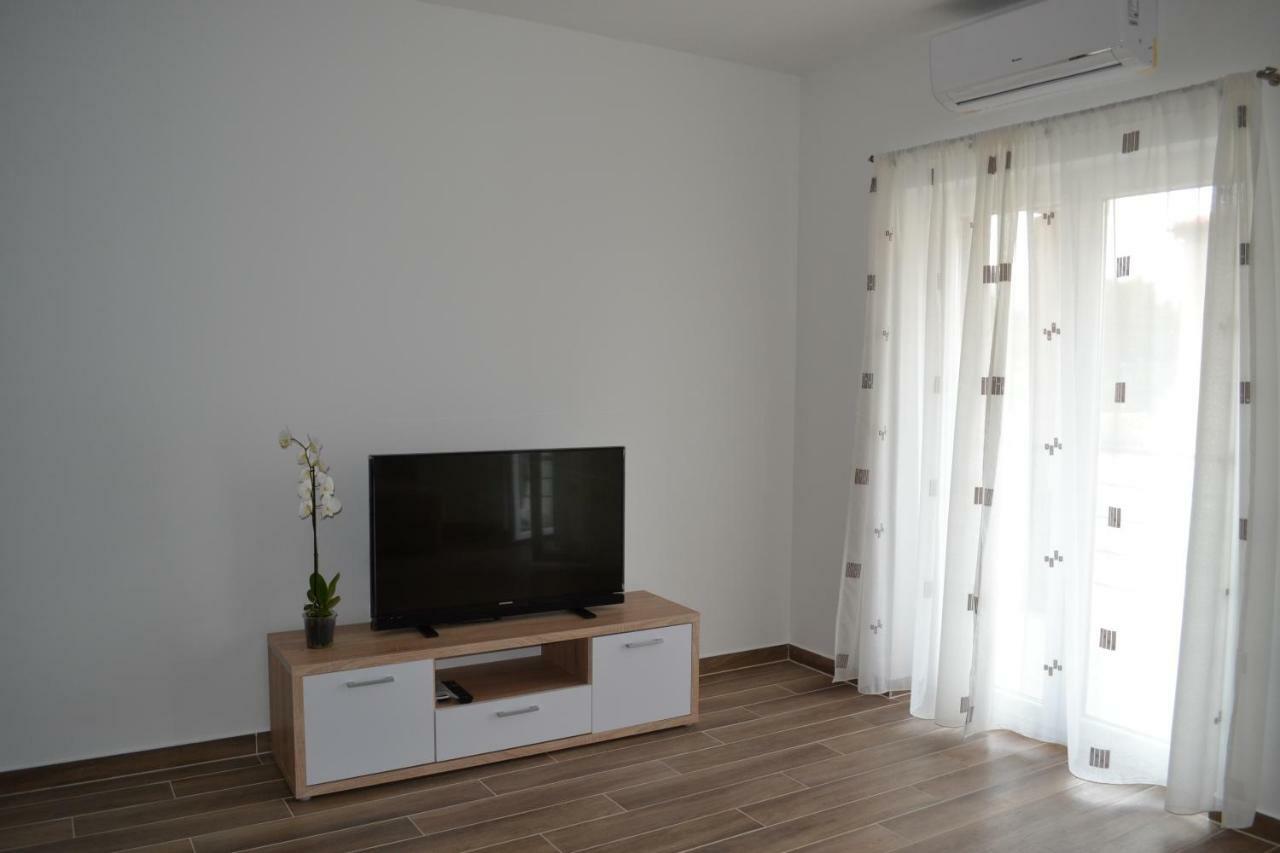 Apartments Dona ツレス エクステリア 写真